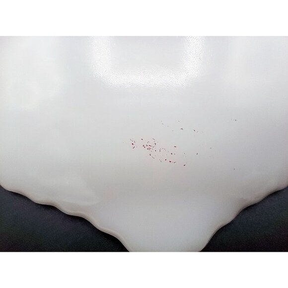 Milk Glass Serving Bowl Anchor Hocking Grape Harvest Gold Edge Pedestal Vintage - Picture 14 of 15